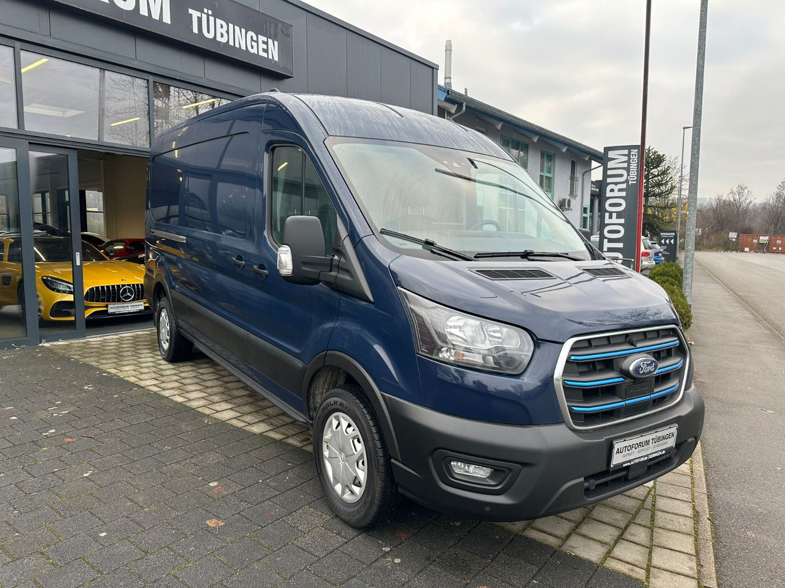 Fahrzeugabbildung Ford Transit E 390 L3H2 *KeyFree*NAVI*HOLZBODEN