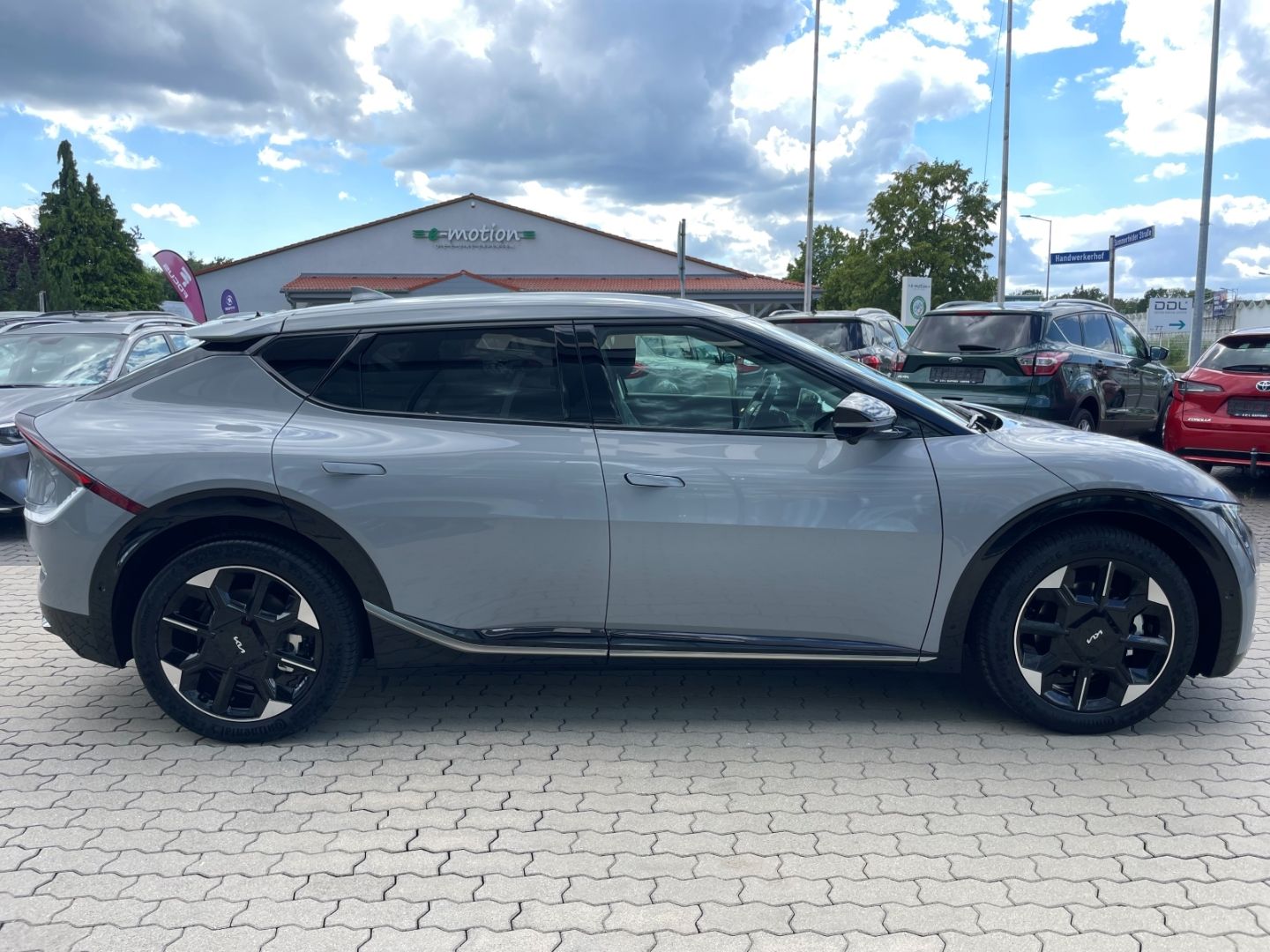 Fahrzeugabbildung Kia EV6 Earth 84 kWh 360° Kamera HeadUp Sitzbelüftun