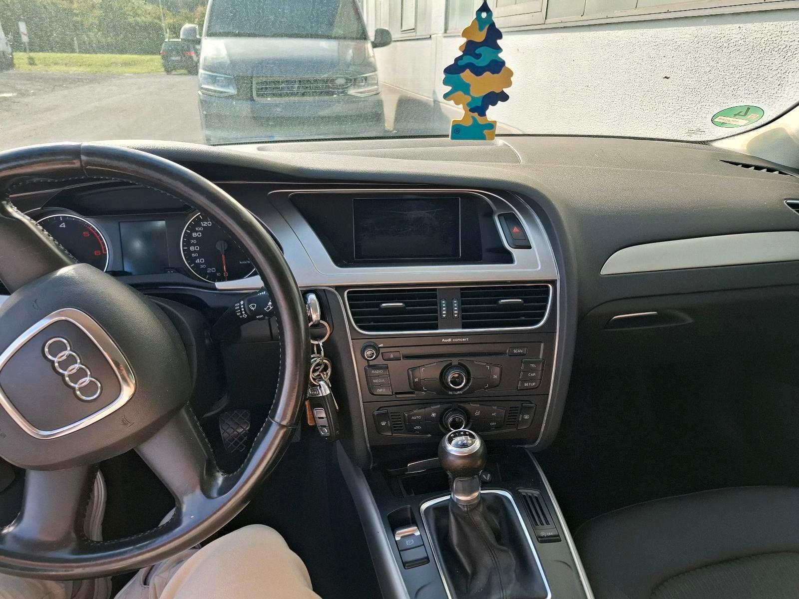 Audi A4 2011 — двигун 136 HP (100kW)