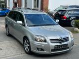 Toyota Avensis Kombi 2.2 D-CAT°°Team°°HU&AU NEU°° - Toyota Avensis Team mit Diesel-Antrieb