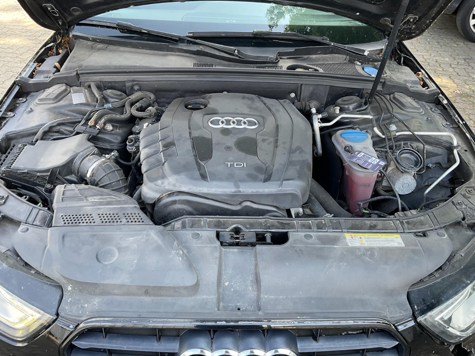 Audi A4 2014 — photo 16