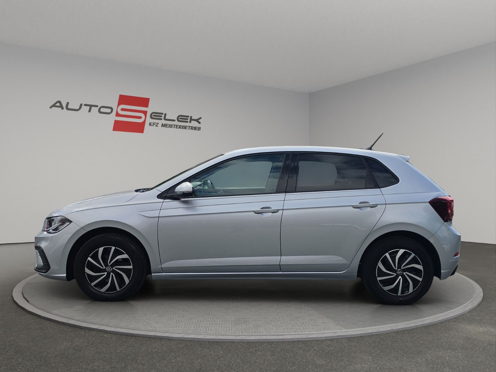 Fahrzeugabbildung Volkswagen Polo VI Life AUS 1.HAND AUTOMATIK DIGAL TACHO