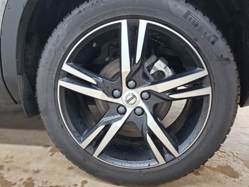 Fahrzeugabbildung Volvo XC 40 B3 Plus Dark | Standheizung | 360°