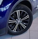Volkswagen Tiguan 2.0 TDI *1.H *18 *AHK *Navi *PDC *ACC - mit Diesel-Antrieb: Blau, Geländewagen
