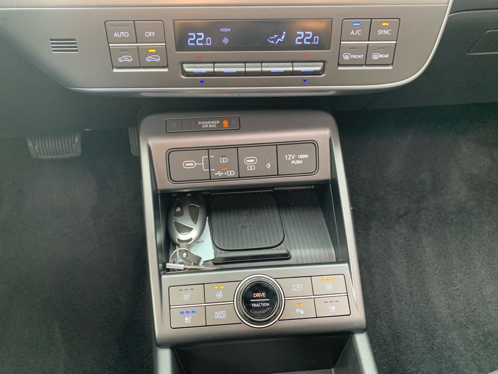 Fahrzeugabbildung Hyundai KONA 1.6 T-GDI 7-DCT Prime el.SD Leder