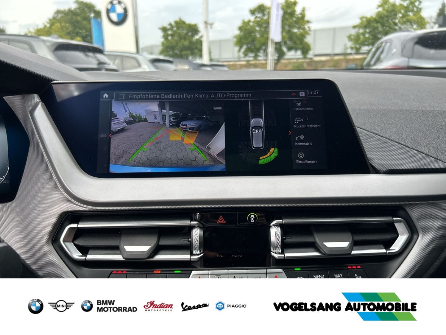 Fahrzeugabbildung BMW 116 i Automatik WLAN Schiebedach LED Navi groß e