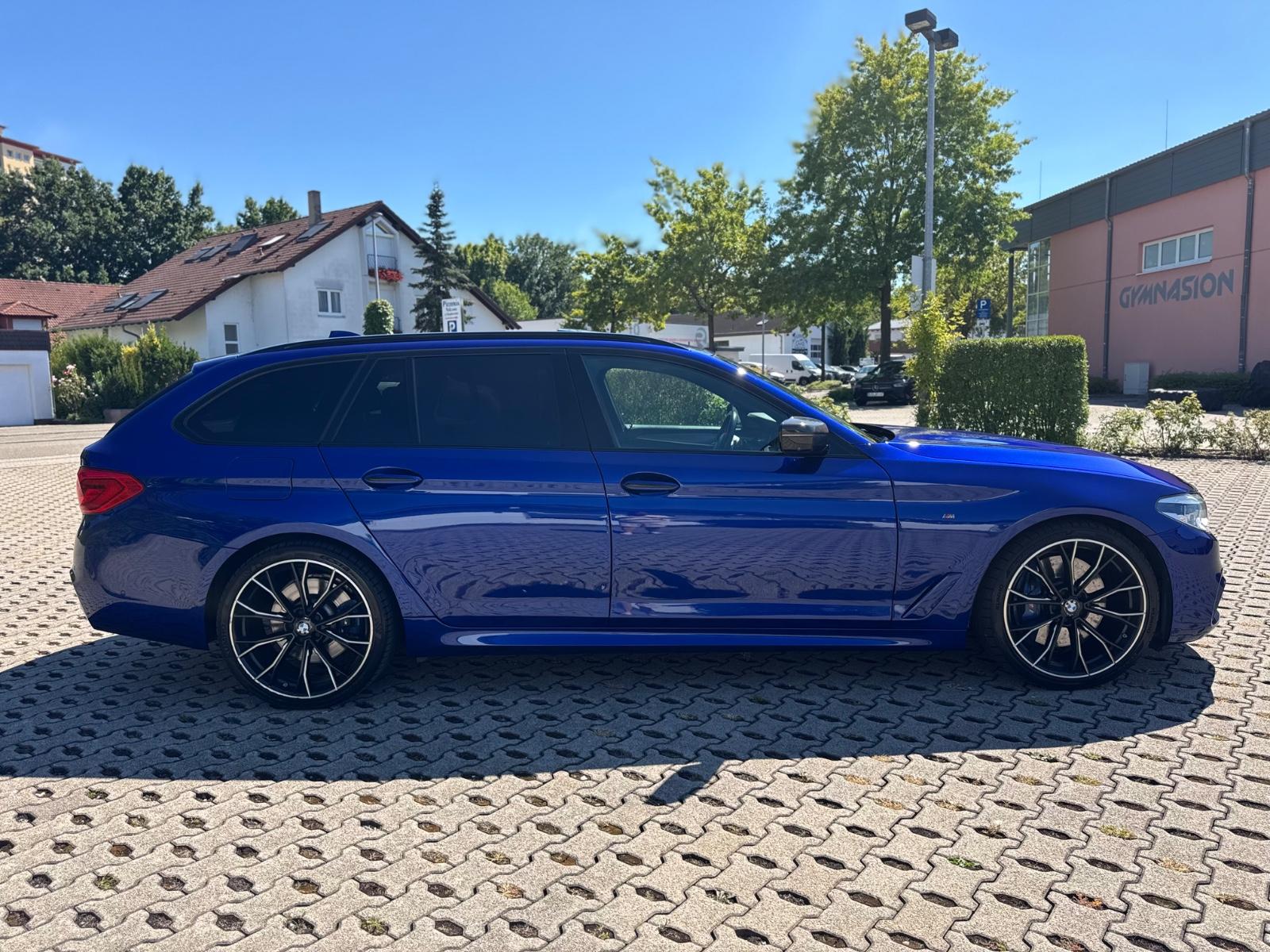 BMW M550D TOURING M550 D XDRIVE PANORAMA 400 ch 4X4 BVA - HAYON ÉLECTRIQUE - PACK SPORT - TOIT OUVRANT