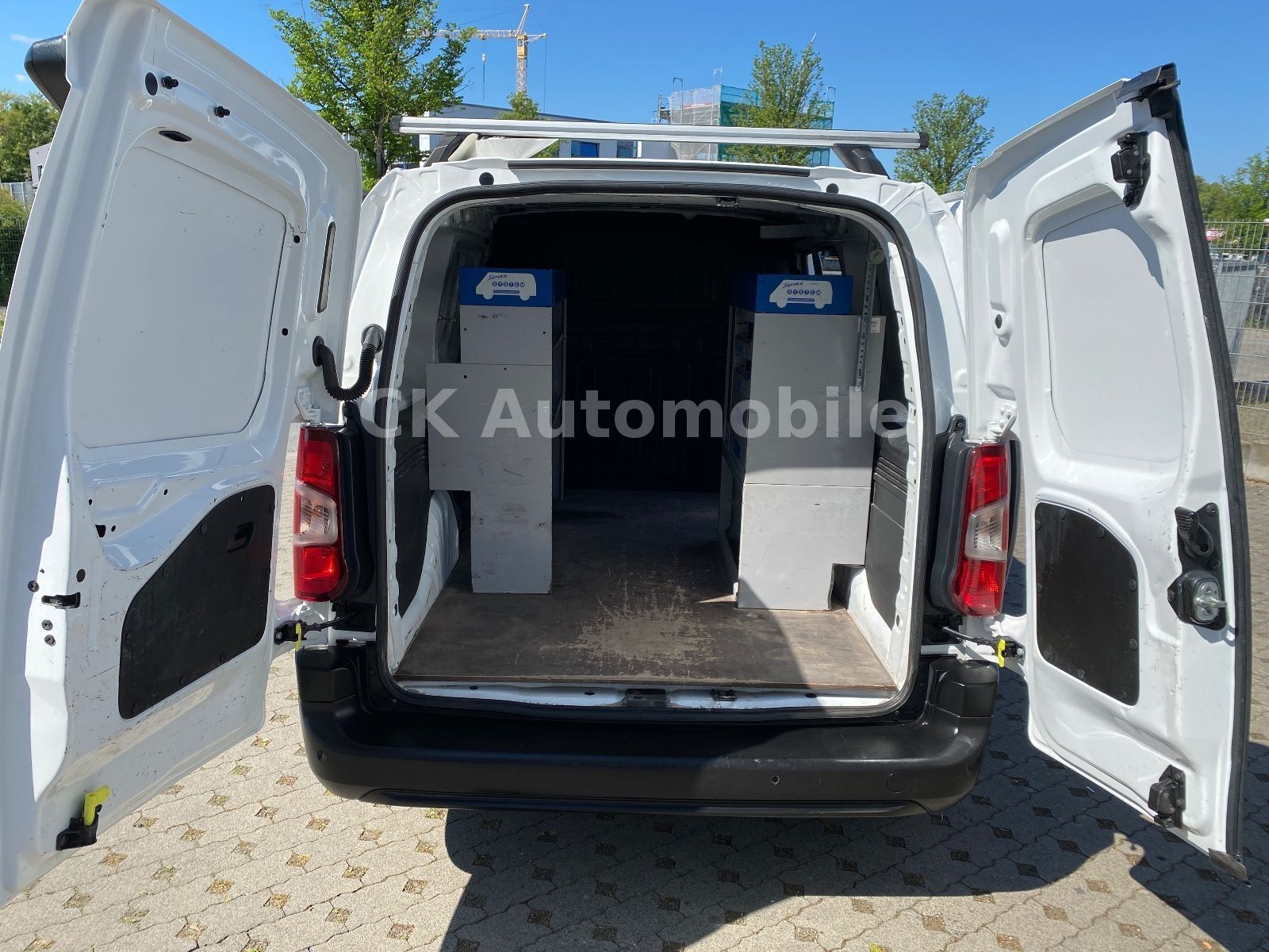 Fahrzeugabbildung Citroën Berlingo Kasten Driver XL/L2/Navi/Klima/Kamera