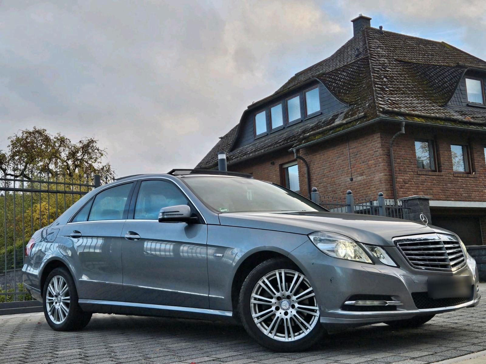 Mercedes-Benz E 220