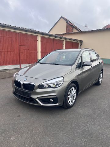 BMW 218 Baureihe 2 Active Tourer 218 d Advantage