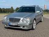 Mercedes-Benz Mercedes Benz E 200 - gebrauchte Mercedes-Benz E 200 aus dem Jahr 2002