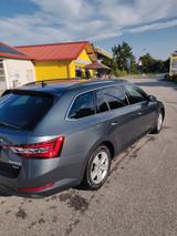 Skoda Superb 2.0 TDI SCR 140kW DSG 4x4 SCOUT COMBI... - Skoda Superb Gebrauchtwagen in München