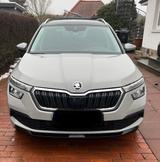 Skoda Kamiq 1.0 TSI 81kW Style mit Panorama-Dach + AHK - Skoda mit Benzin-Antrieb: Grau, Panorama Dach
