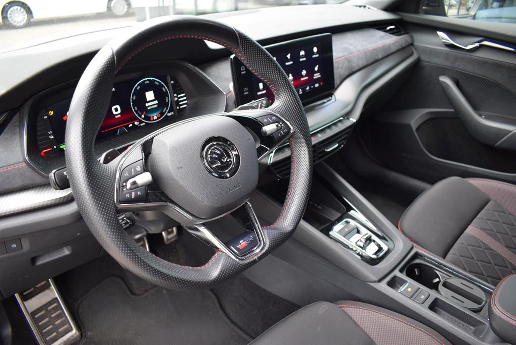 Skoda Octavia Combi RS 1.4 TSI iV DSG *LED*HuD*RüKam
