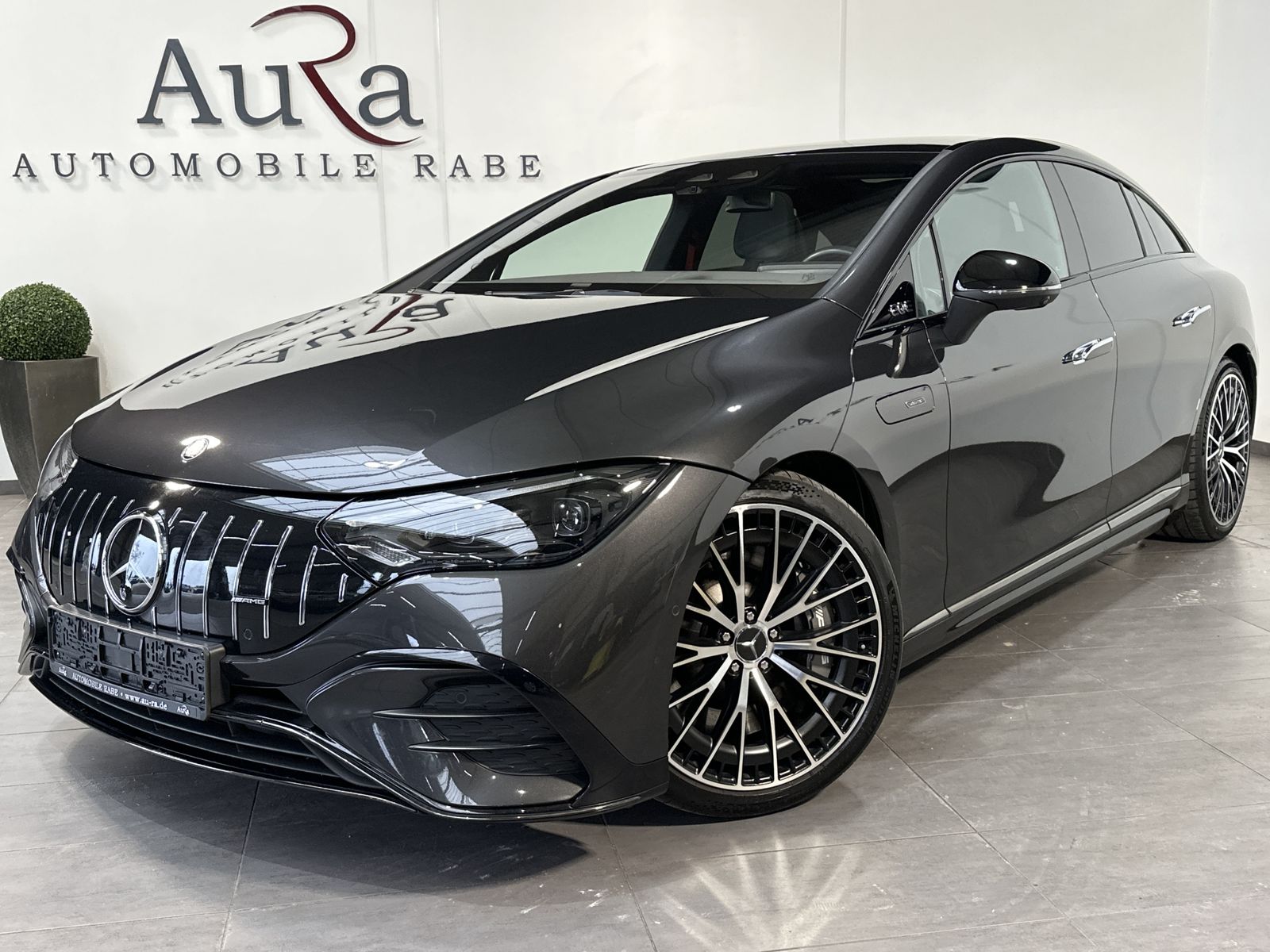 Fahrzeugabbildung Mercedes-Benz EQE 43 AMG 4Matic NAV+LED+PANORAMA+BURMESTER+HUD