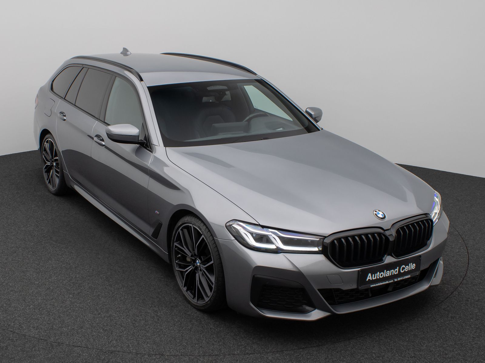 Fahrzeugabbildung BMW 530d M Sport Kamera Laser HUD DAB HiFi Komfort