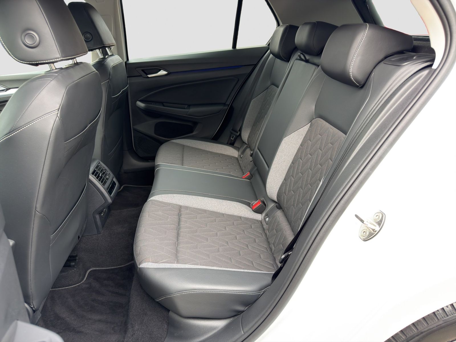 Volkswagen Golf - Bild 10