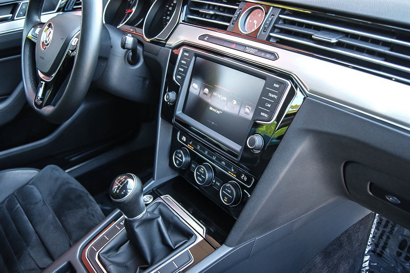 Fahrzeugabbildung Volkswagen Passat Variant 14TSI HIGHLINE ACC PREMIUM KESSY