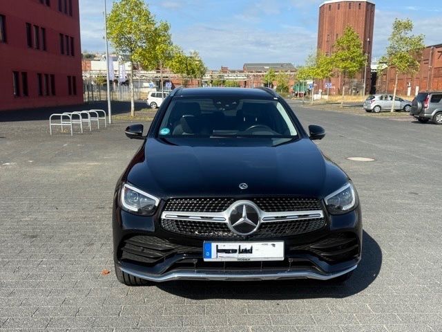 Image of Mercedes-Benz GLC 300