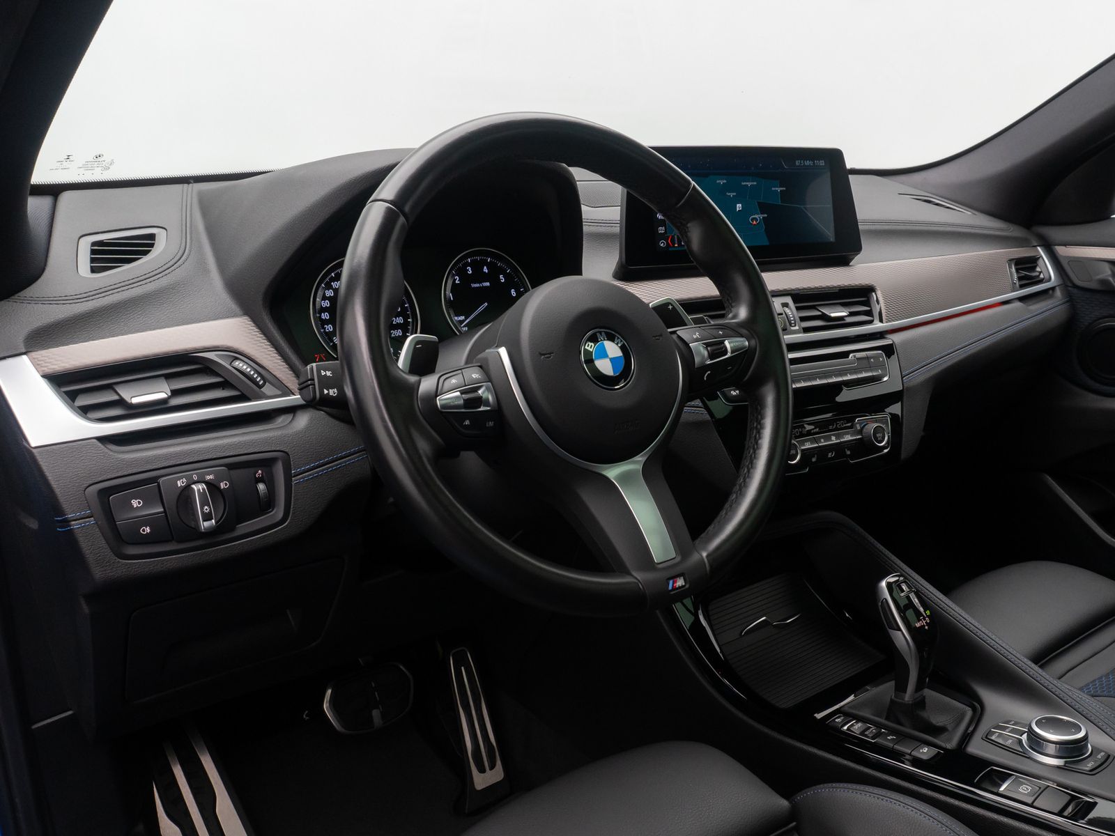 Fahrzeugabbildung BMW X2 M35i HUD DAB Kamera ACC Komfort Panorama HiFi