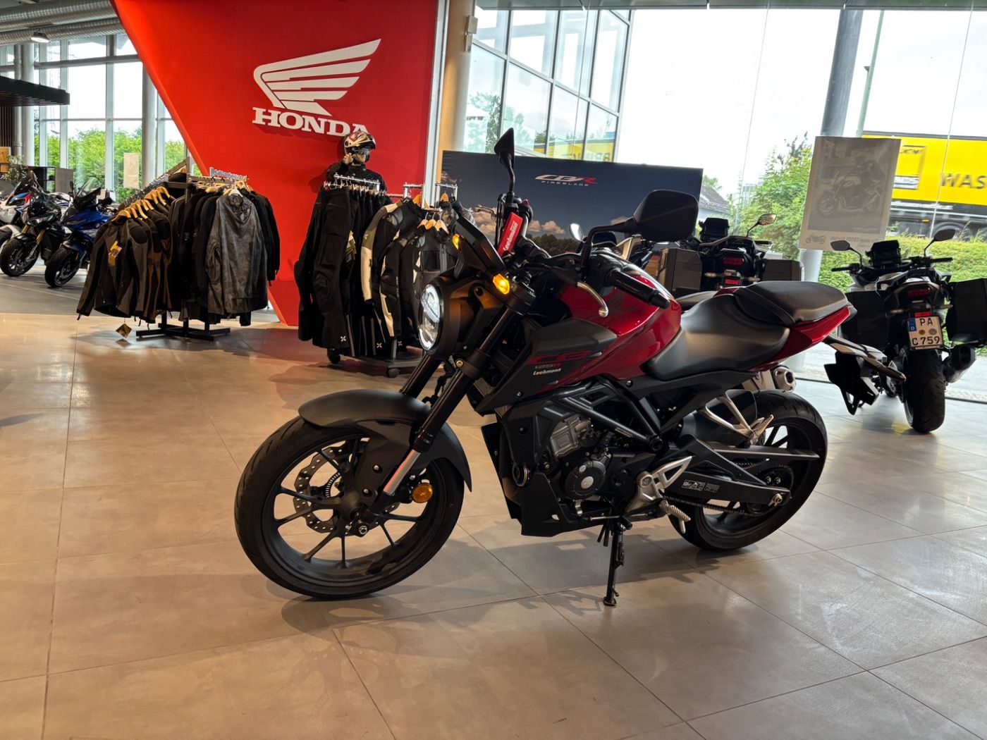 Fahrzeugabbildung Honda CB 125 R 2025