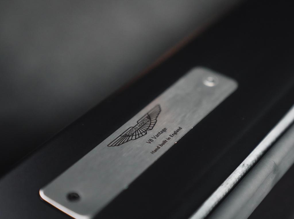 Aston Martin V8 Vantage
