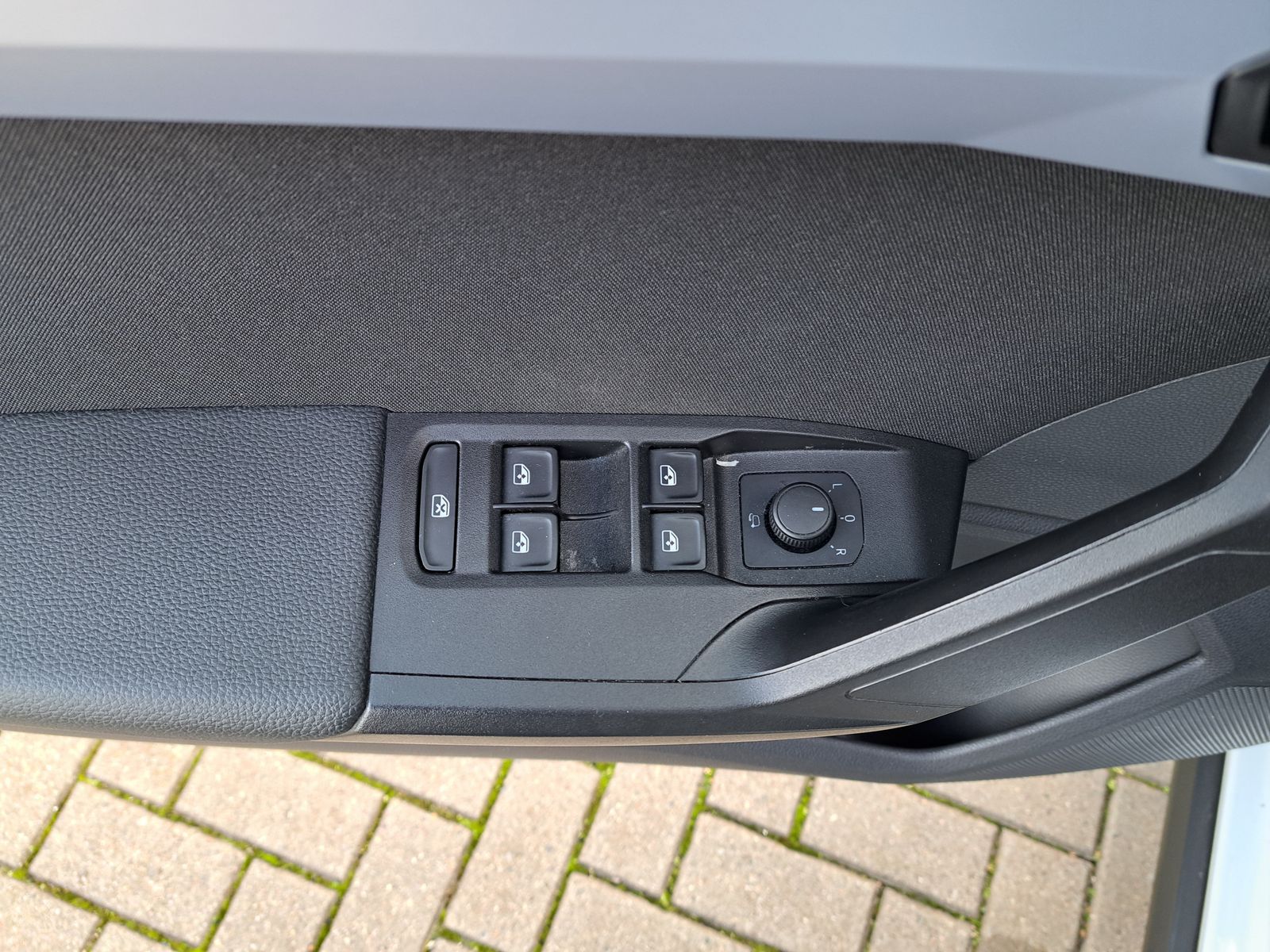 Fahrzeugabbildung SEAT Arona 1.0 TSI FR DSG MY 2022 LED NAVI PDC ALU