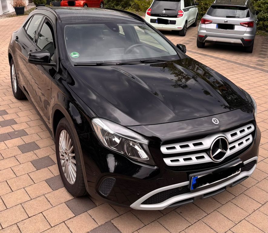 Image of Mercedes-Benz GLA 180