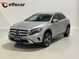 Mercedes-Benz MERCEDES-BENZ GLA 220 d Automatic Premium - silberne Mercedes-Benz GLA 220