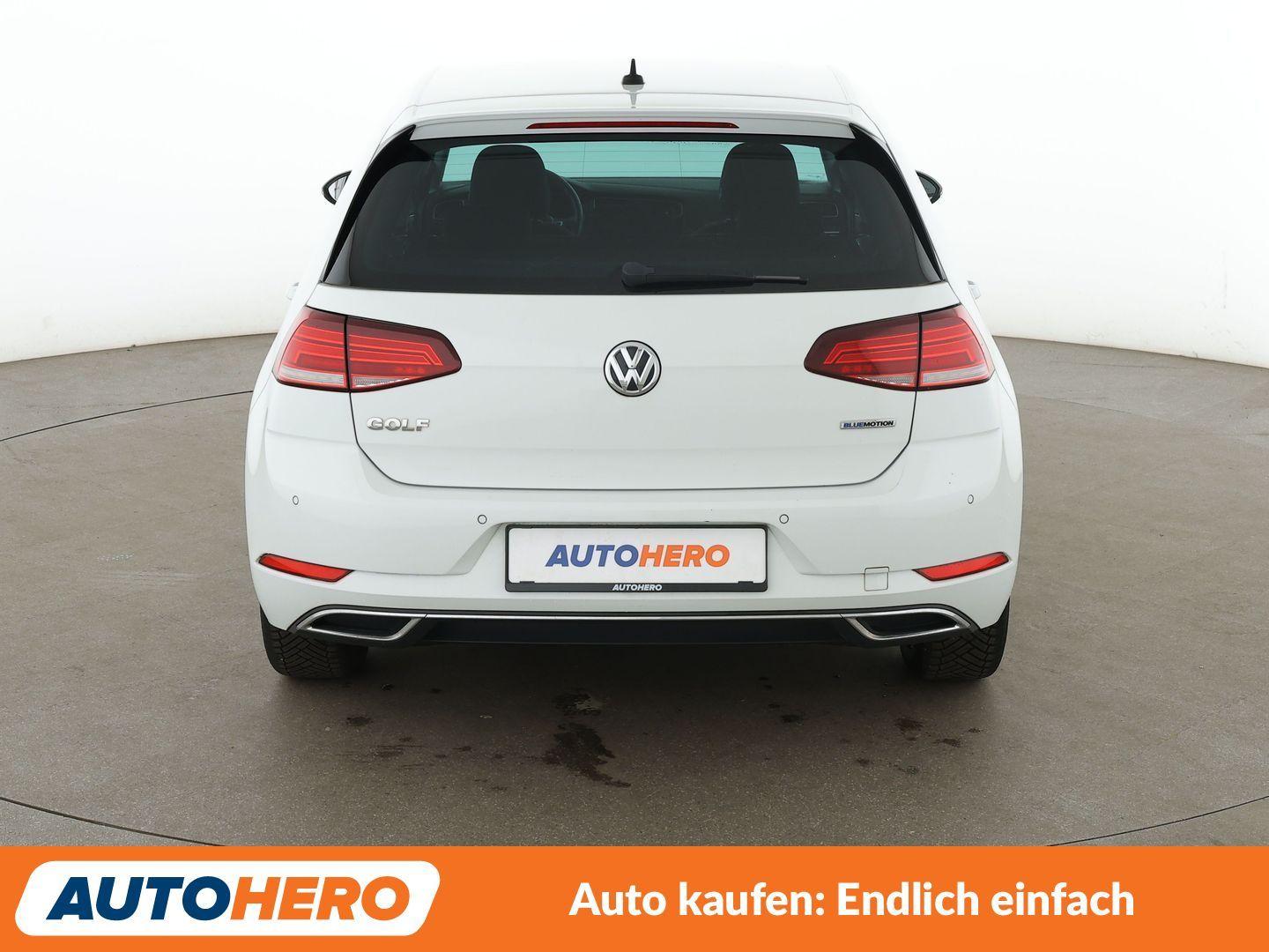 Volkswagen Golf VII 1.5 TSI ACT Highline BMT Aut.*NAVI*LED*
