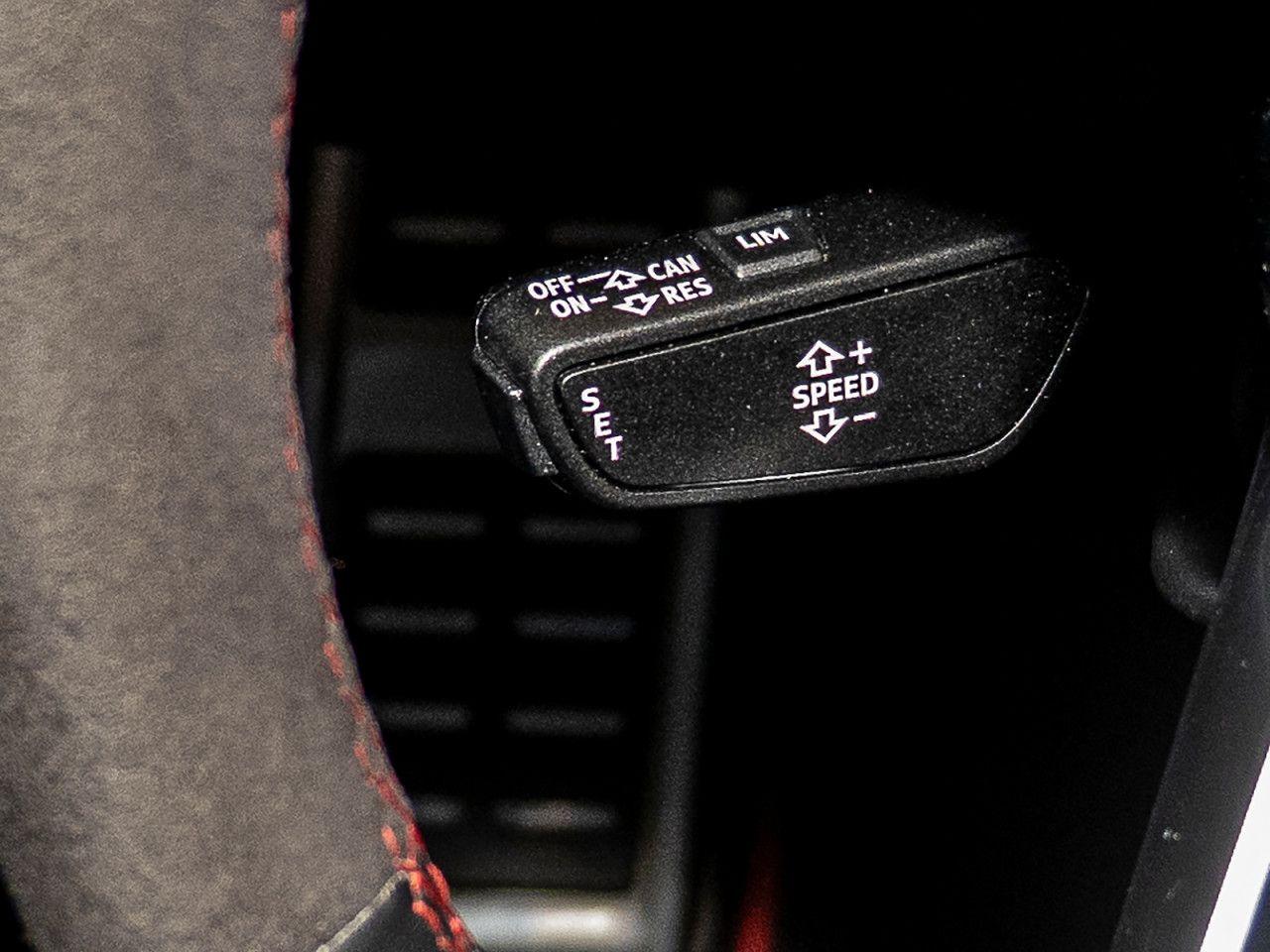Audi TT Roadster 40 TFSI S line Kamera Keyless 19''