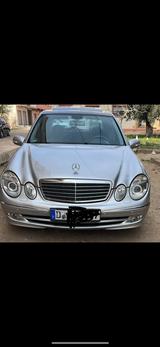 Mercedes-Benz E 270 CDI AVANTGARDE Avantgarde - Mercedes-Benz E 270 in Düsseldorf