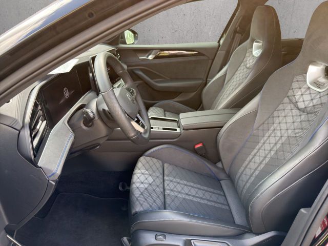 Passat Variant R-Line 2.0 TDI DSG Bluetooth Navi