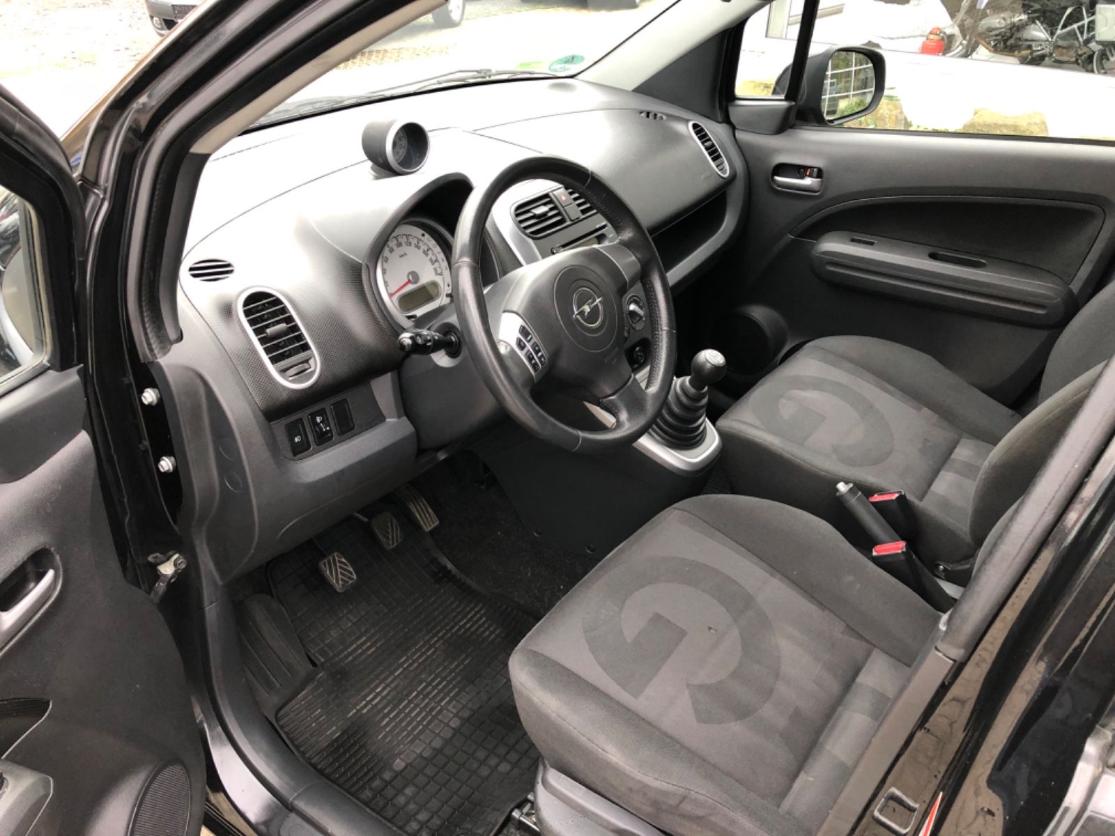 Fahrzeugabbildung Opel Agila B Edition TÜV 09/26  Klima Export