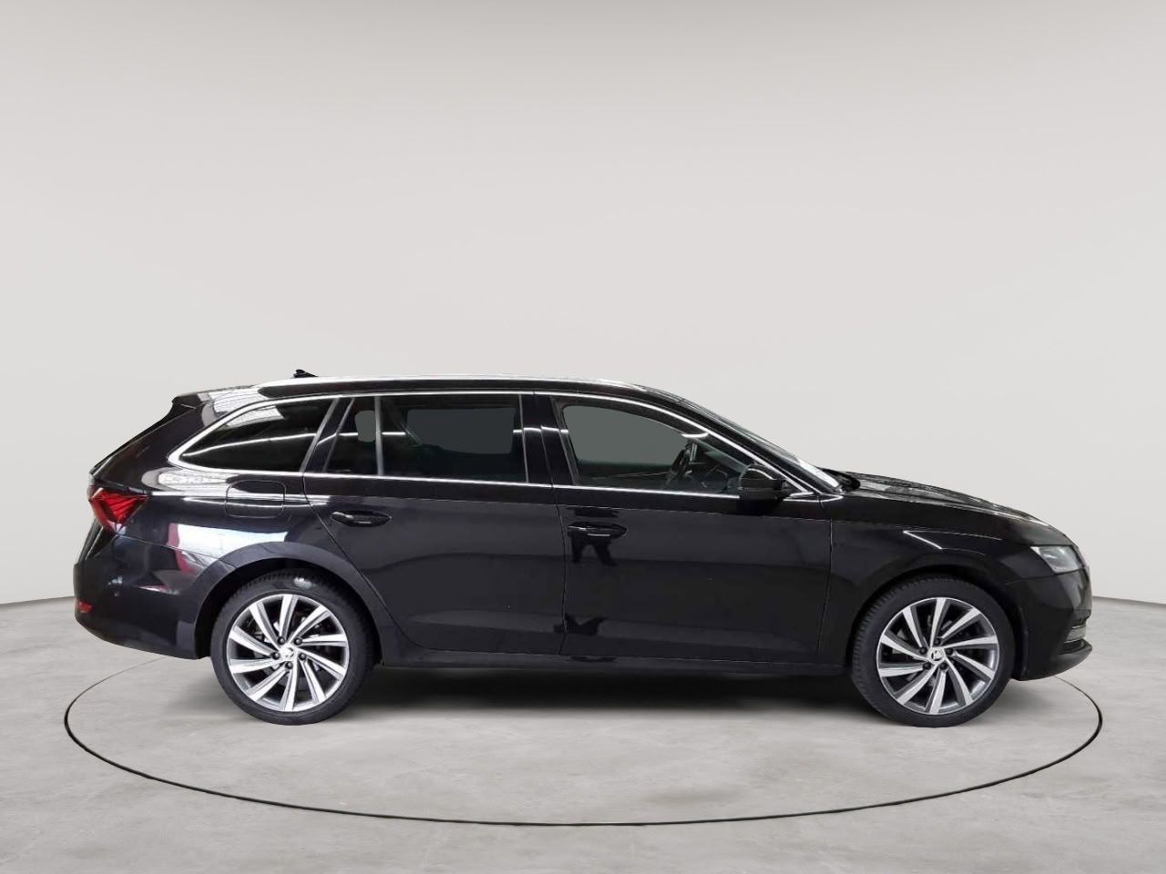 Skoda Octavia Combi 1.4 TSI iV Style Navi KAM imagem 3