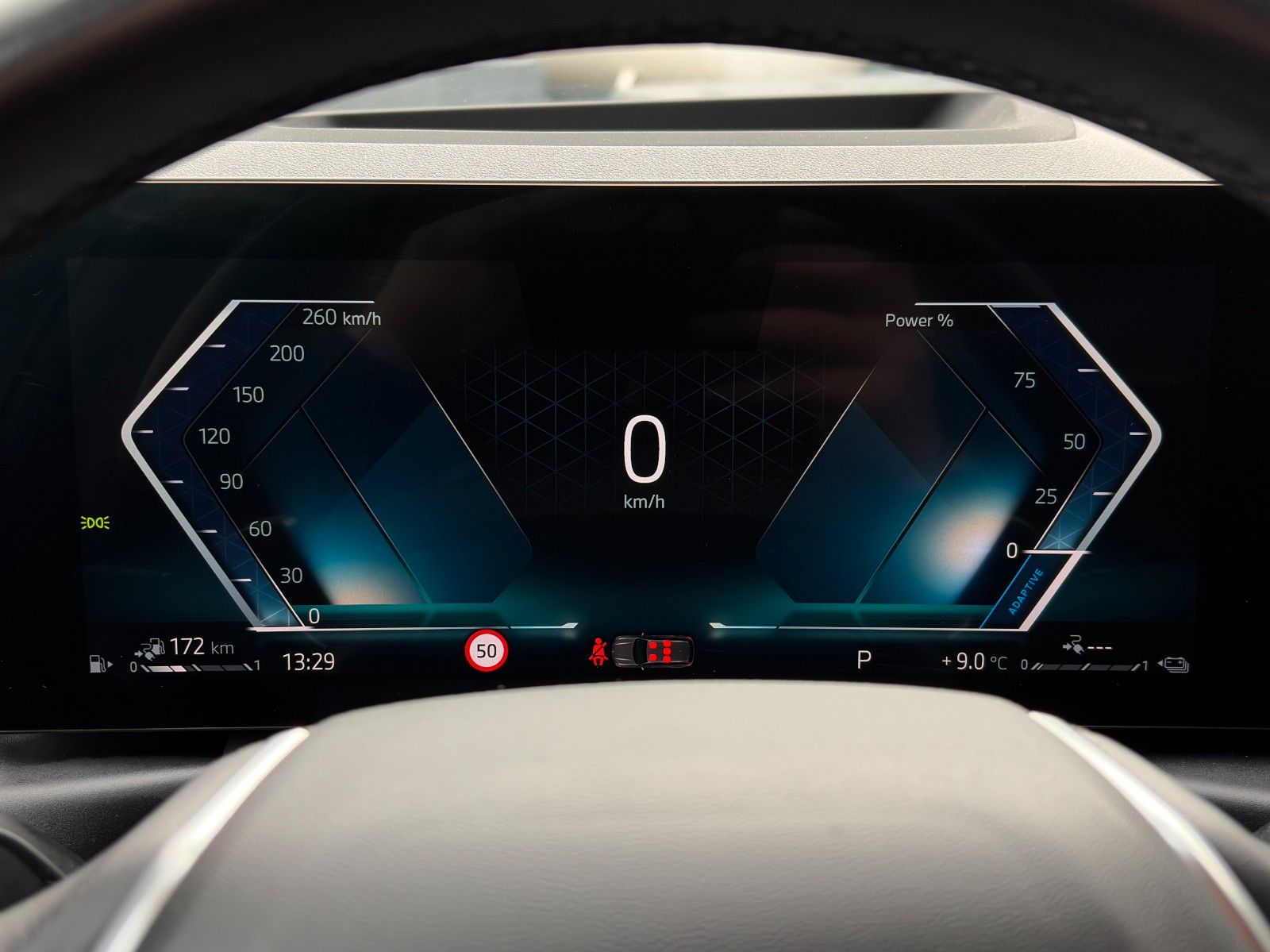 Fahrzeugabbildung BMW 330e Touring ACC HuD HiFi CAM 3Z-Klima CarPlay