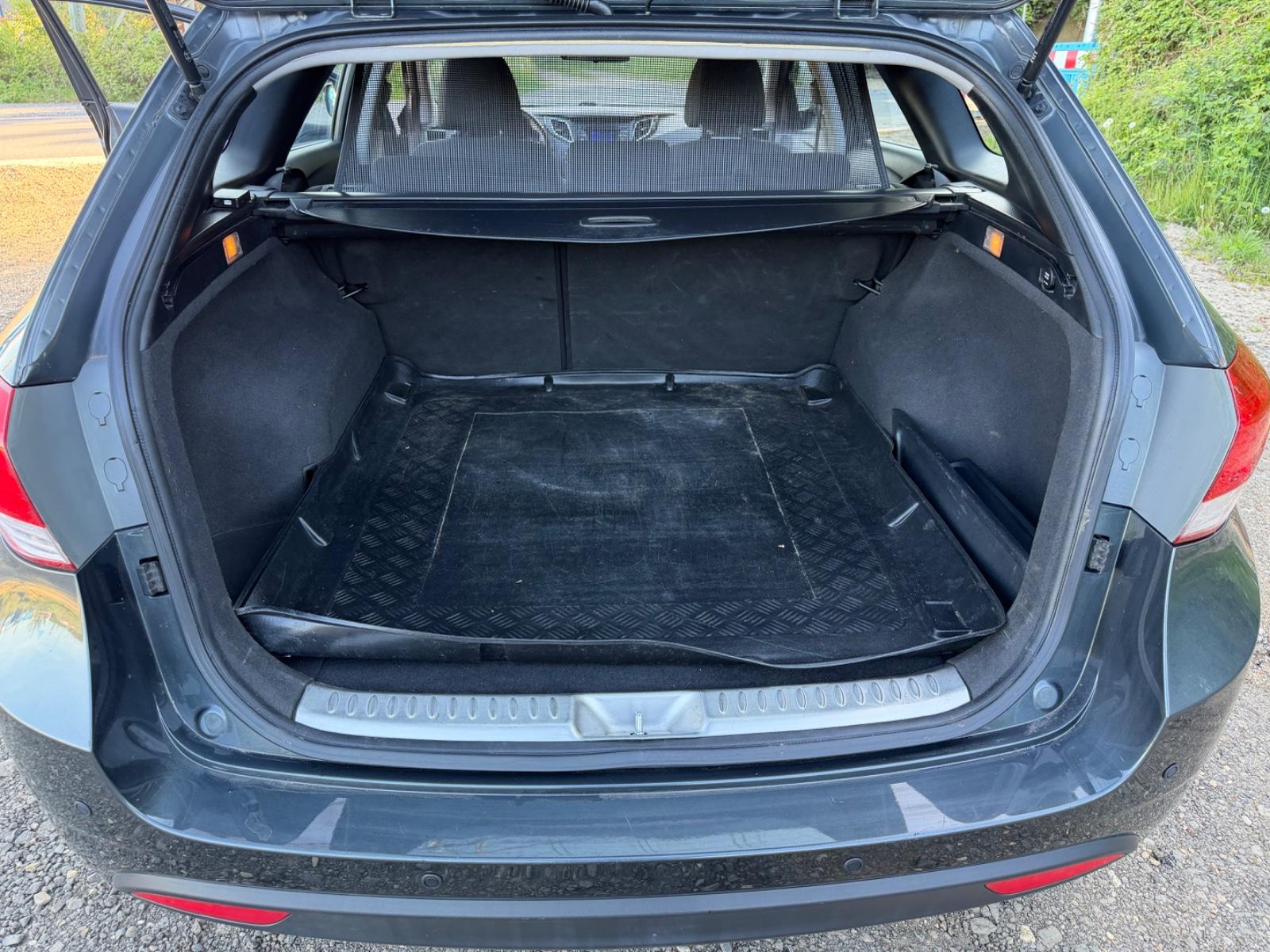 Hyundai i40 2013 — photo 13