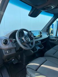 Mercedes Sprinter - 11