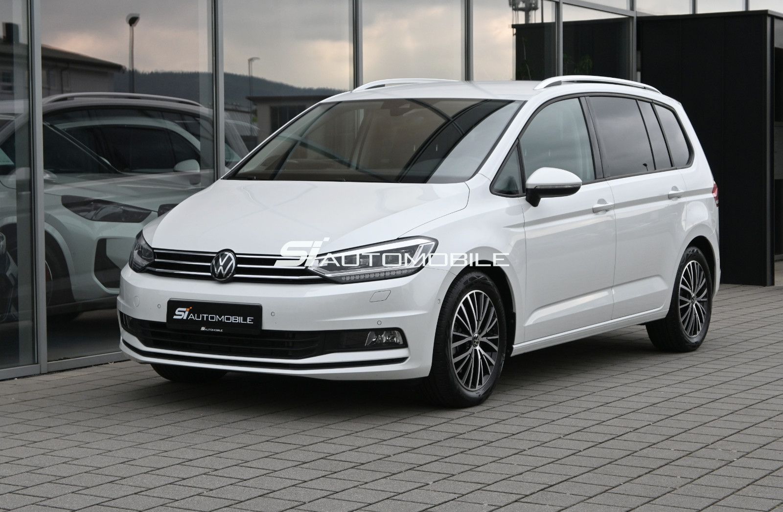 Fahrzeugabbildung Volkswagen Touran 2.0 TDI °UVP 62.225€°ACC°AHK°STHZ°8FACH°