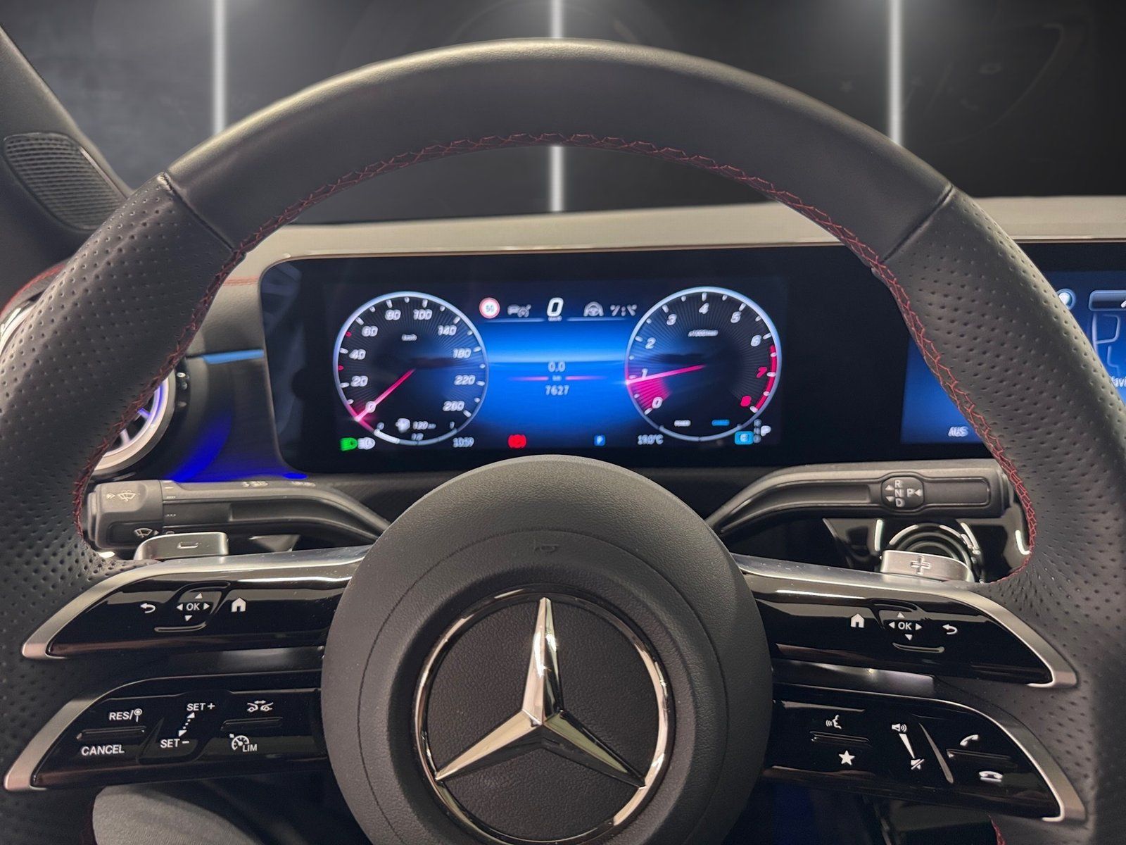 Fahrzeugabbildung Mercedes-Benz CLA 200 AMG Plus*Night*Pano*Distr*AHK*Totwin*HUD
