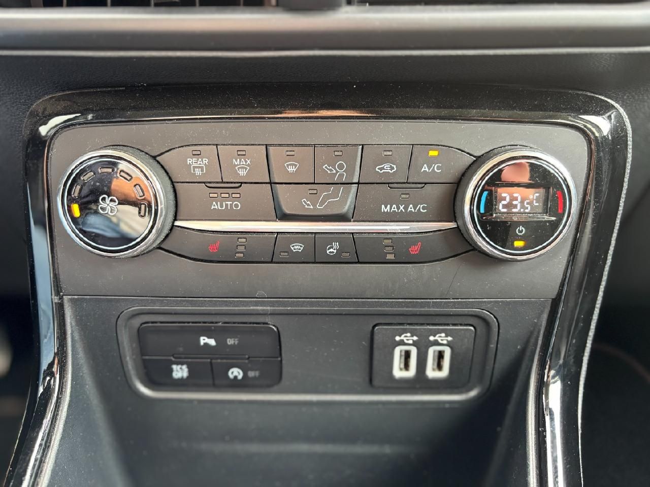 Fahrzeugabbildung Ford EcoSport ST-Line