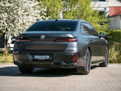BMW 740 – 6 / 30