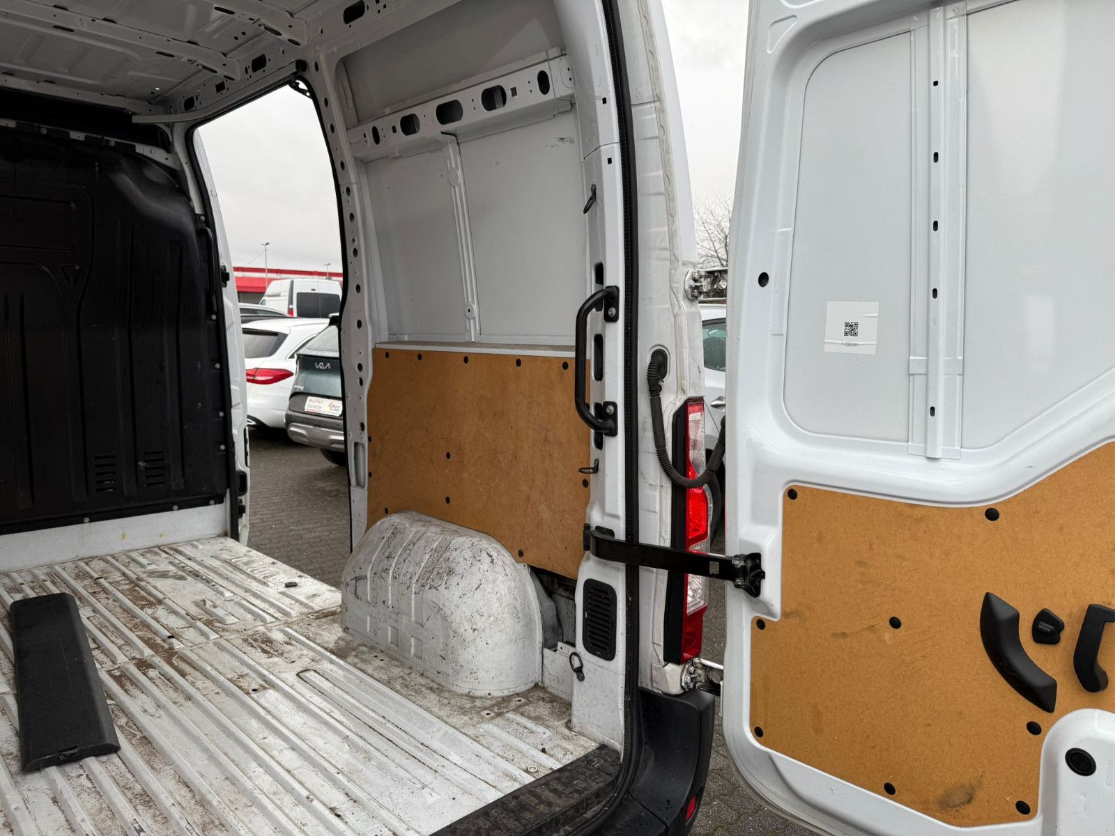 Fahrzeugabbildung Renault Master III KastenL1H2 HKa 3,5t/1.HAND/SCHECKHEFT