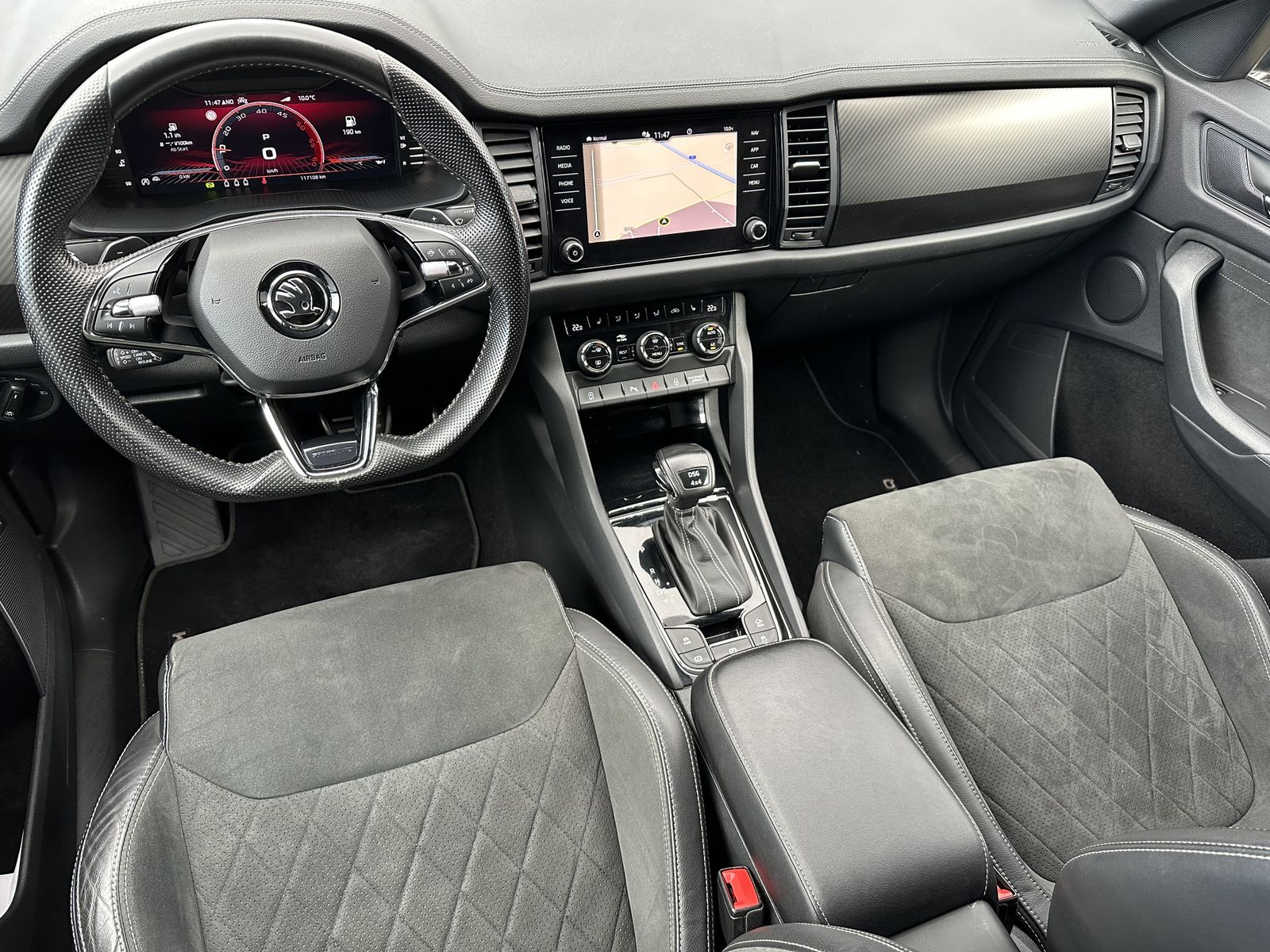 Fahrzeugabbildung SKODA Kodiaq 2.0 TDI 4x4 DSG Sportline NAV+LED+KAM+AHK