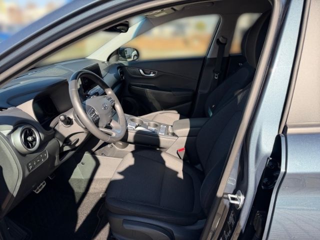 Fahrzeugabbildung Hyundai KONA Trend Elektro 2WD +KLIMA+NAVI+RFK+PDC+SHZ+U