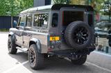 Land Rover Defender 110 TD5 9-Sitzer AUTOMATIK - gebrauchte Land Rover Defender aus dem Jahr 2006