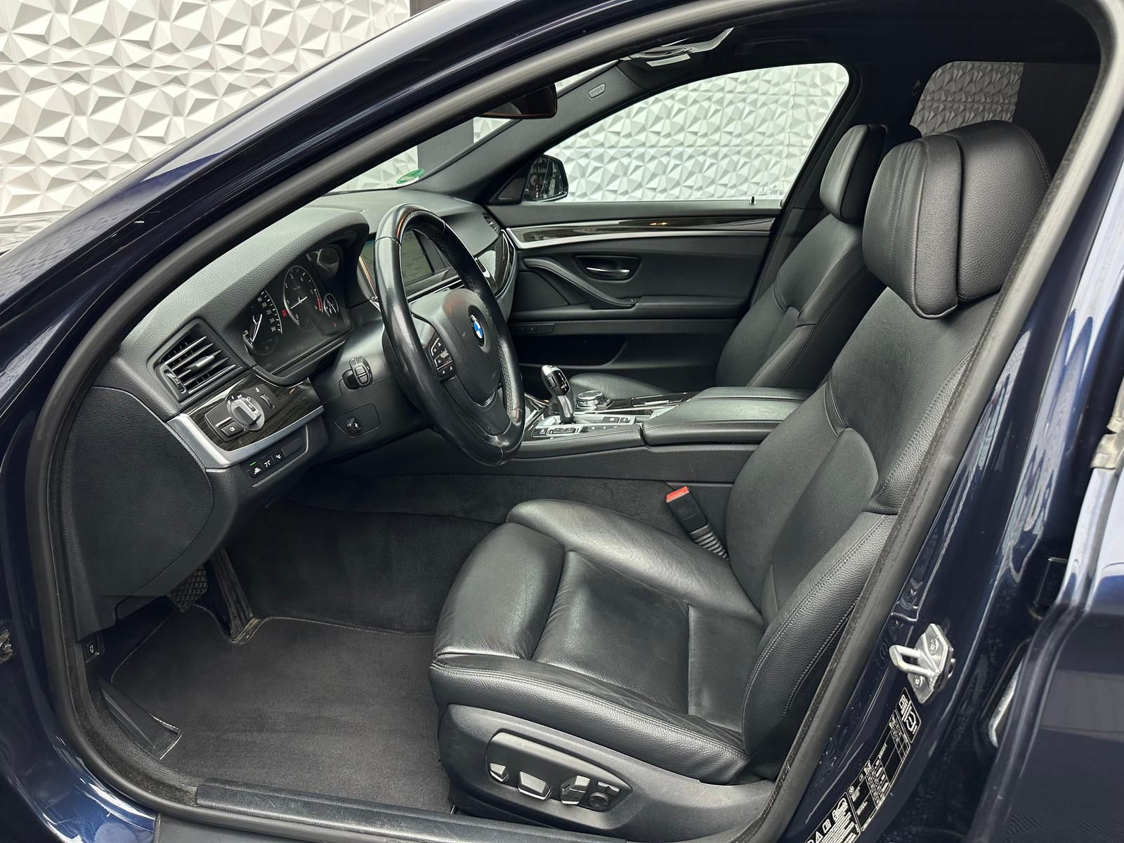 Fahrzeugabbildung BMW 530d XDRIVE/ACC/PANO/H&K/360°/HUD/KEYLES/DAB/DA+