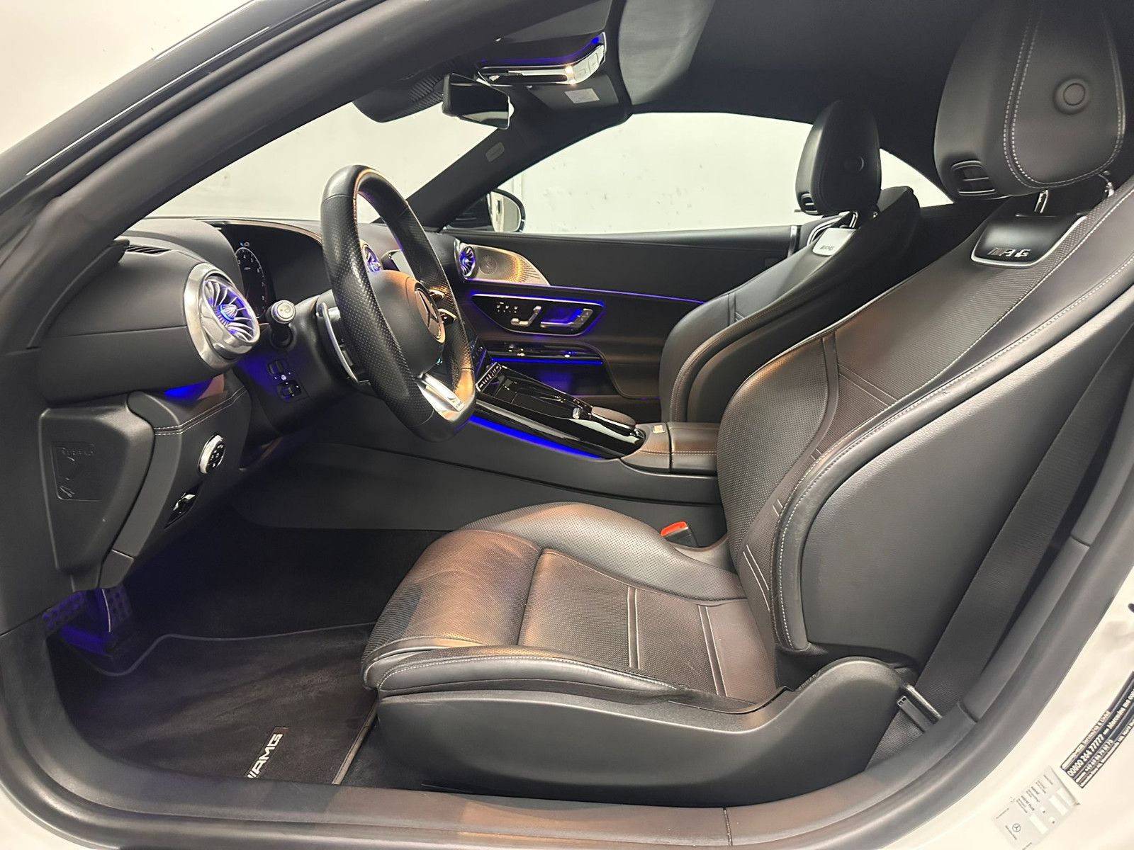 Fahrzeugabbildung Mercedes-Benz SL 63 4MATIC+ *AERODYNAMIK*HEADUP*BURMESTER*