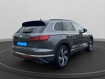Volkswagen Touareg - 4