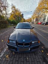 BMW E36 318i - BMW 318: Limousine, E36